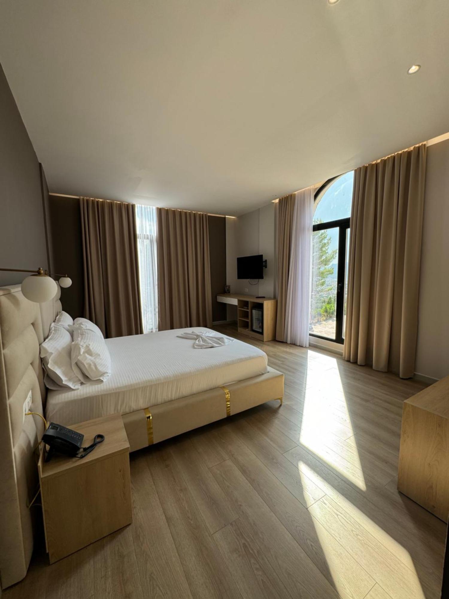 Hotel Panorama & Spa エルバサン エクステリア 写真