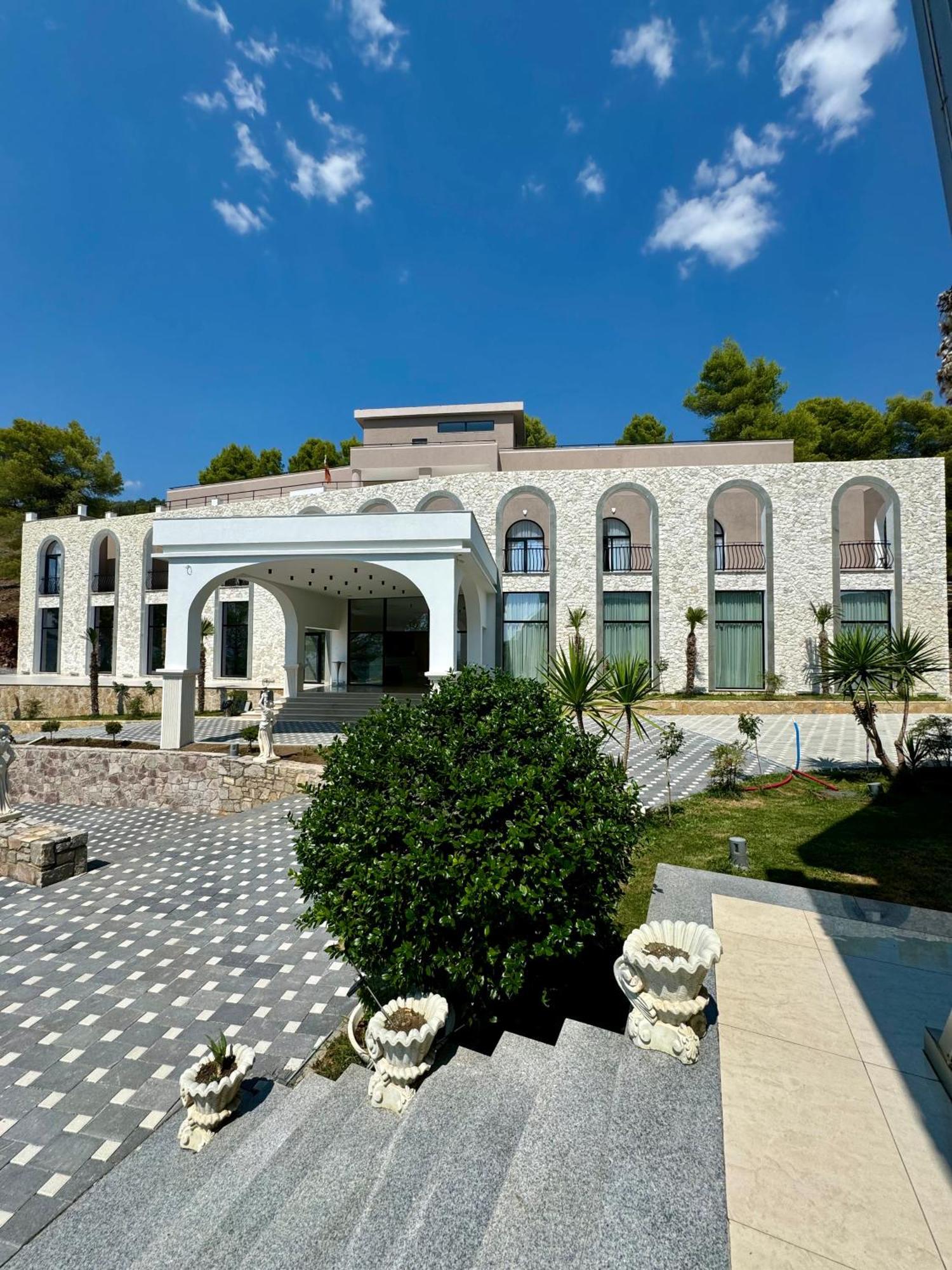 Hotel Panorama & Spa エルバサン エクステリア 写真