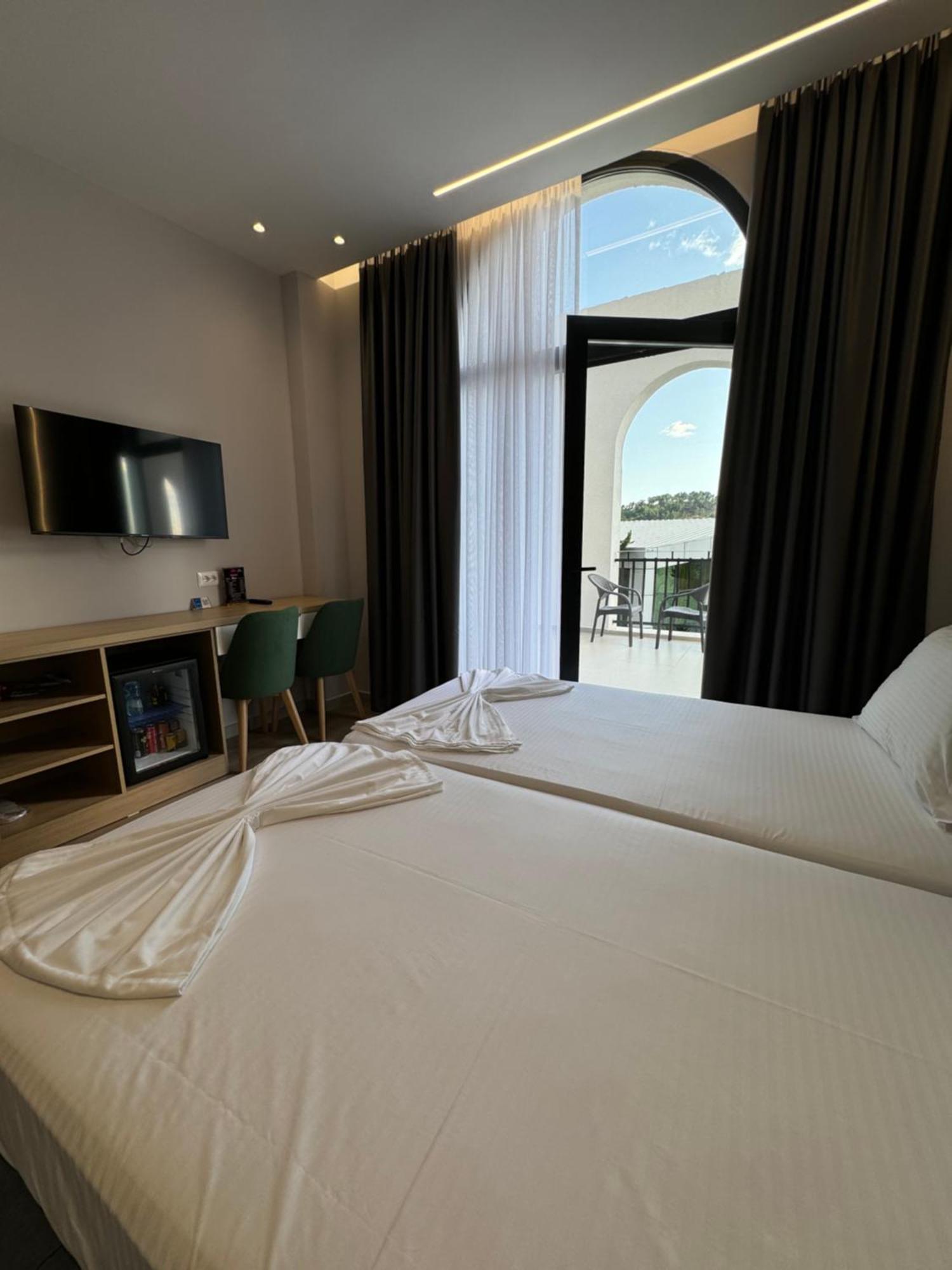 Hotel Panorama & Spa エルバサン エクステリア 写真